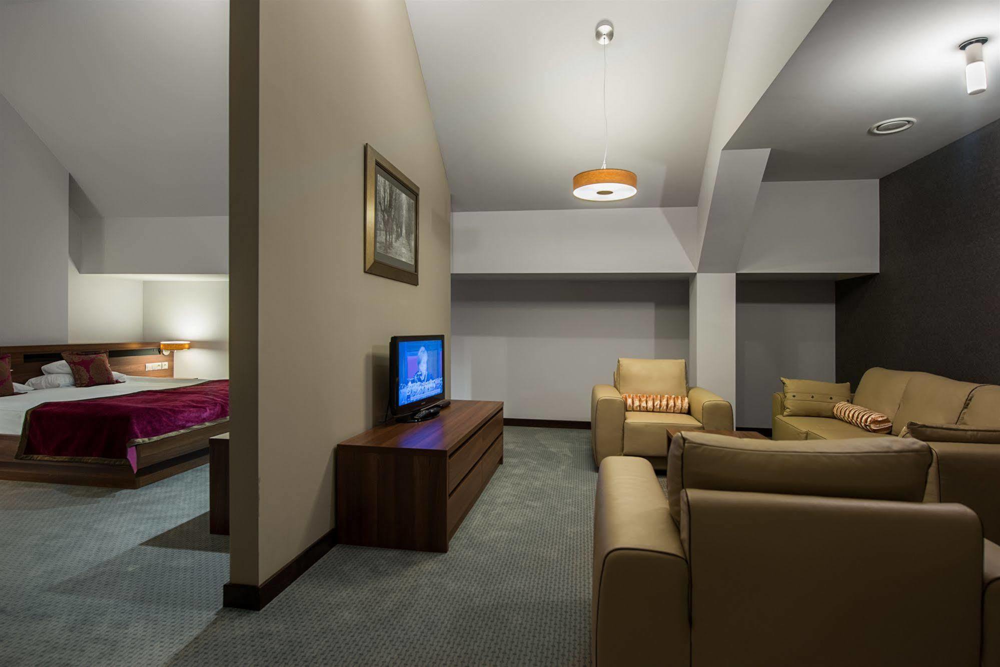 Rado Resort Spa & Wellness Mielec Εξωτερικό φωτογραφία